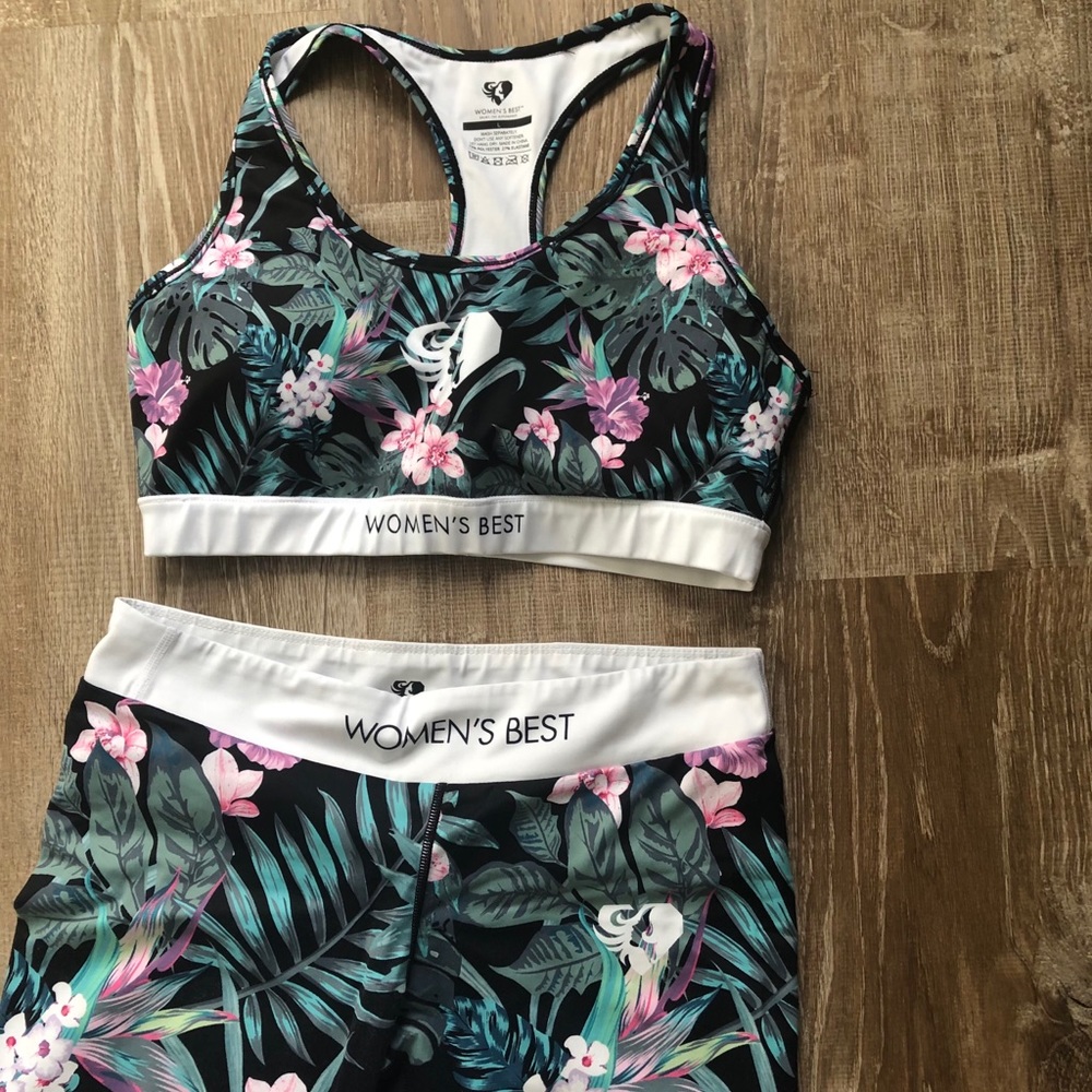 Like new! Women’s best sports set